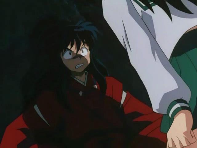 Otaku Gallery  / Anime e Manga / Inu-Yasha / Screen Shots / Episodi / 013 - L`enigma della luna nuova! Inuyasha dai capelli neri! / 121.jpg